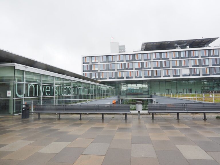 Universitas Negeri di Bandung: Sejarah, Program Studi, dan Prestasi