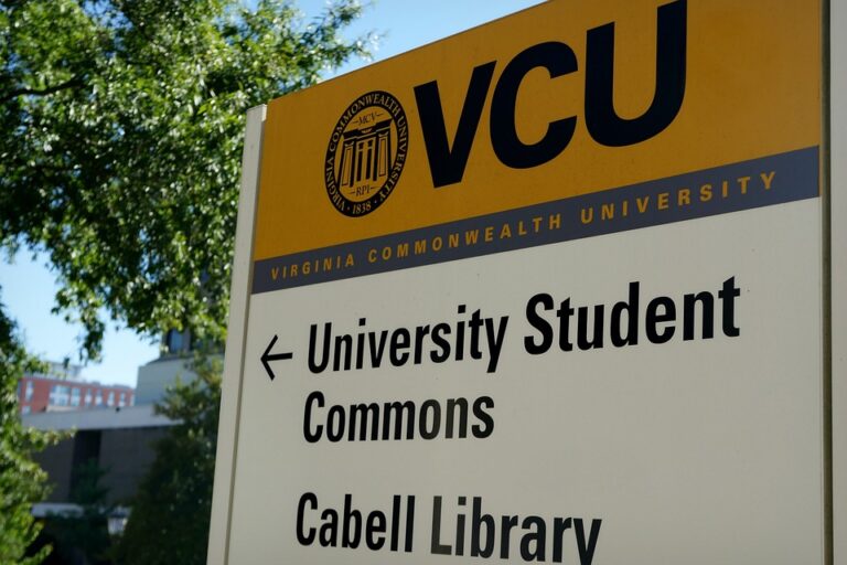 Kerjasama Universitas Yonsei dengan Institusi Pendidikan di Indonesia – Artikel ini membahas tentang kerjasama yang telah terjalin antara Universitas Yonsei dengan berbagai institusi pendidikan di Indonesia dalam upaya meningkatkan kolaborasi akademik dan pertukaran pengetahuan.